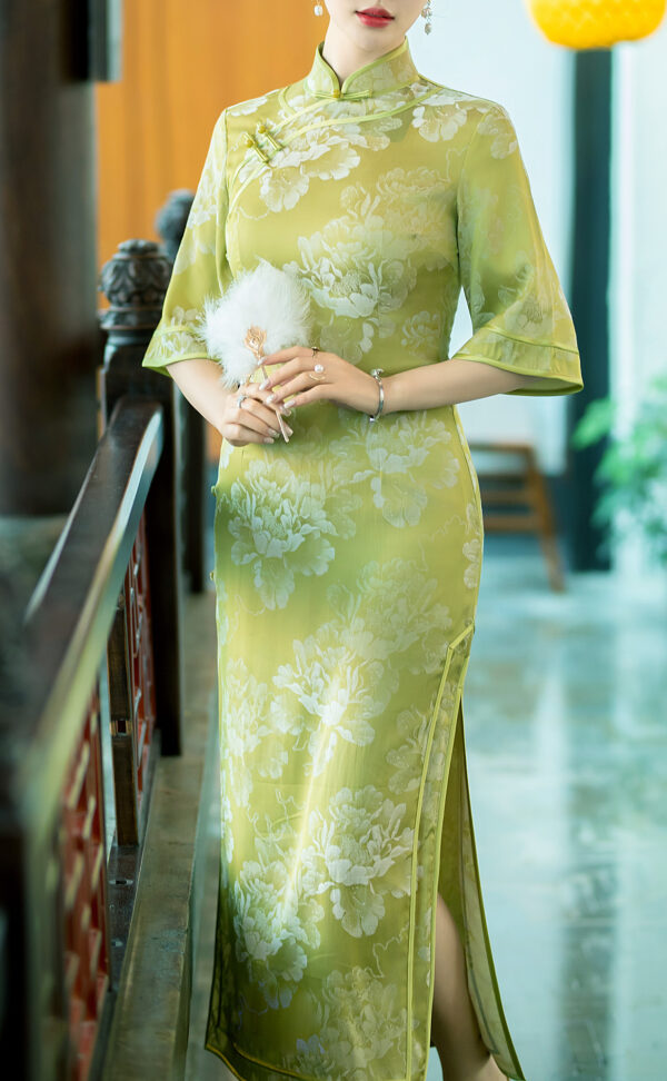 Women’s Floral Jacquard Qipao Dress – Elegant Chinese Cheongsam with Bell Sleeves - Image 5