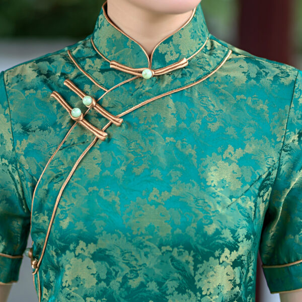 Women’s Emerald Green Traditional Chinese Dress - Image 4