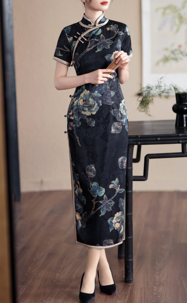 Women’s Luxury Peony Jacquard Cheongsam Dress - Image 3