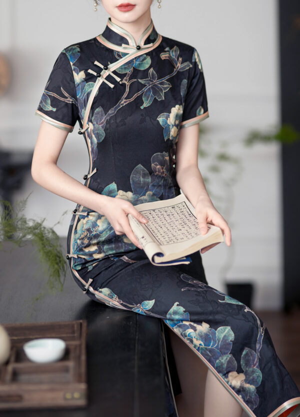 Women’s Luxury Peony Jacquard Cheongsam Dress - Image 4
