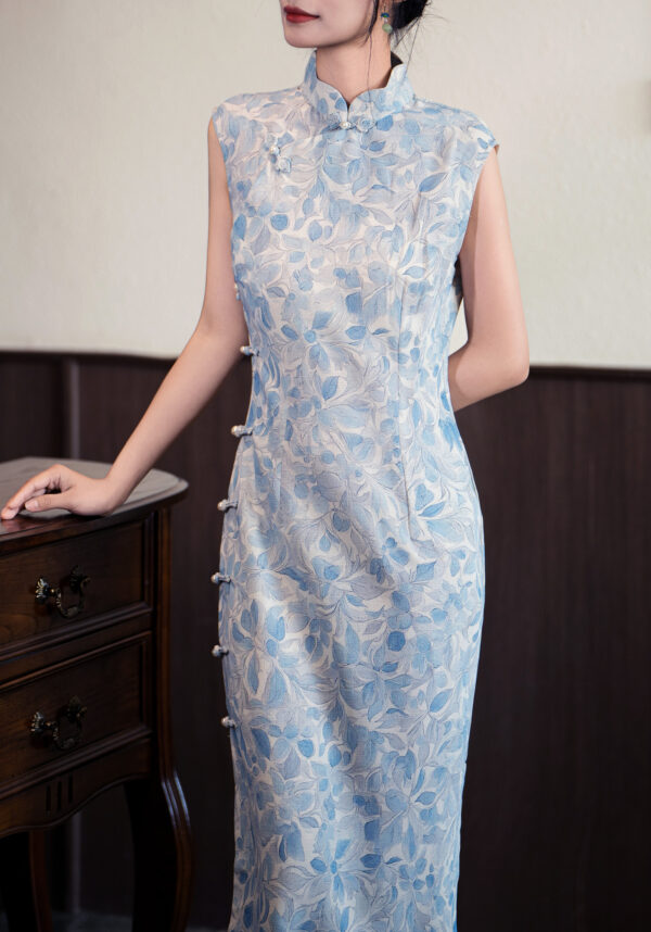 Women’s Elegant Orchid Print Traditional Qipao - Image 3